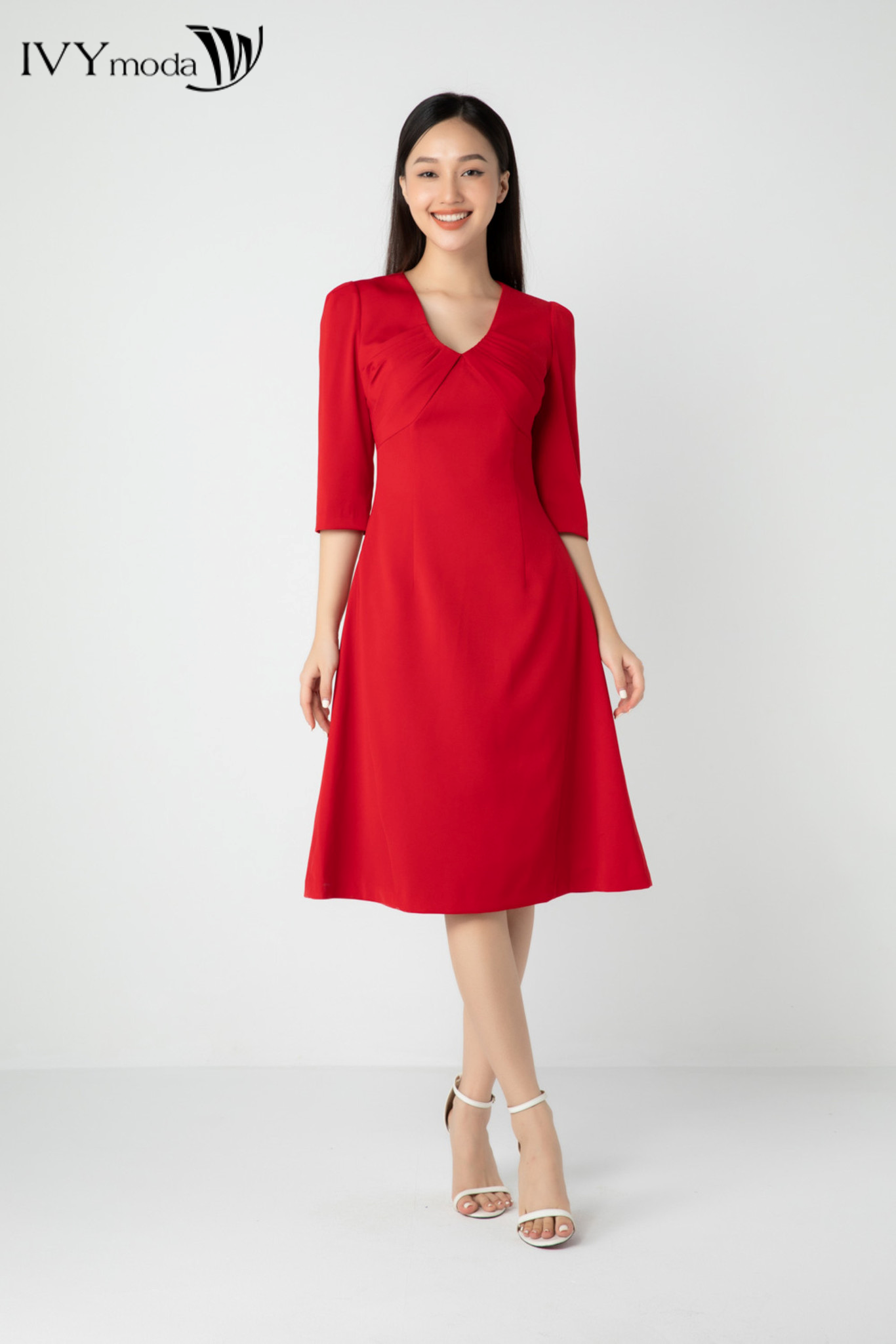 [ Nhập mã LAZSOCIAL10 - Giảm 20% tối đa 99K đơn 199K ] Đầm lụa dáng chữ A IVY moda MS 48B9021