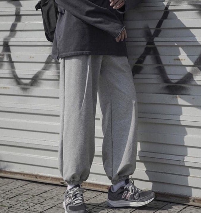 Jogger Thun Trơn Cạp Chun Dáng Rộng Ulzzang HOT/ Quần Jogger Trơn Bó Ống Chun 2 Màu Hot Trend Daski Phong Cách Ulzzang M8