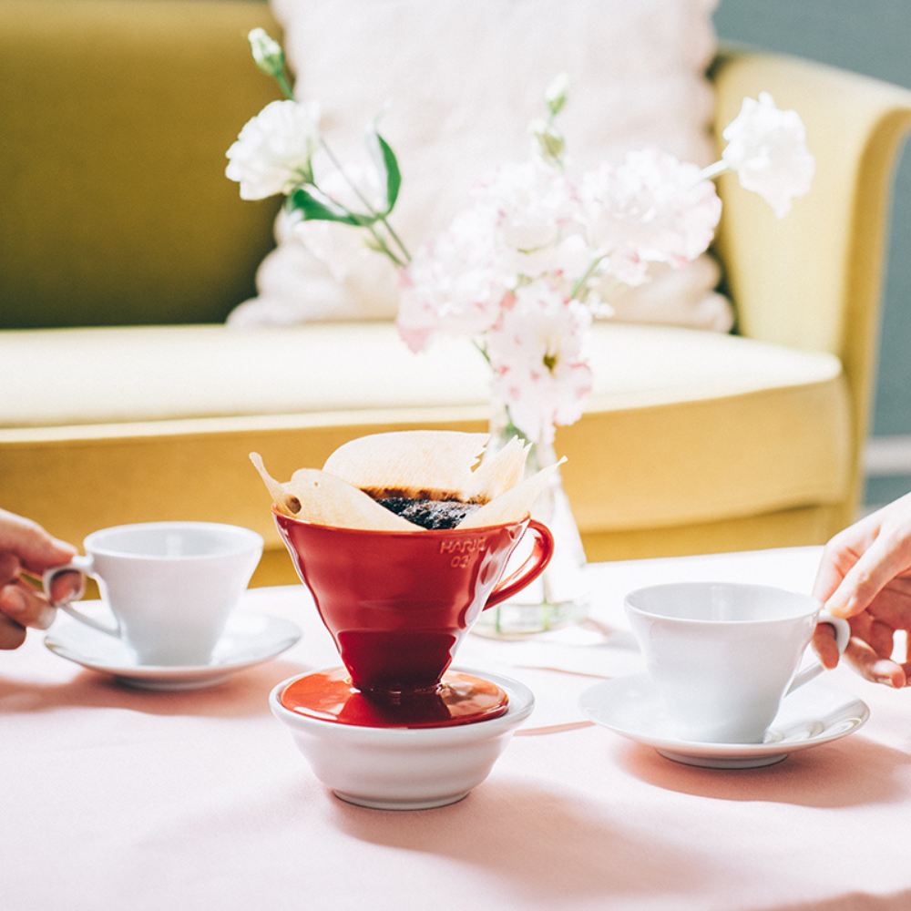 Phễu sứ Hario màu đỏ- size 1-2