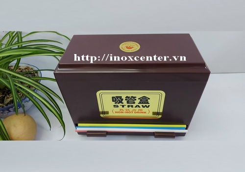 Hộp nhựa đựng ống hút