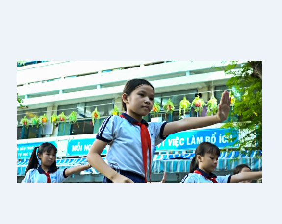 Áo thể dục học sinh tiểu học loại 1