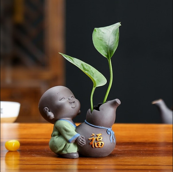 Tượng Chú Tiểu Và Chậu Gốm Cầu Phúc