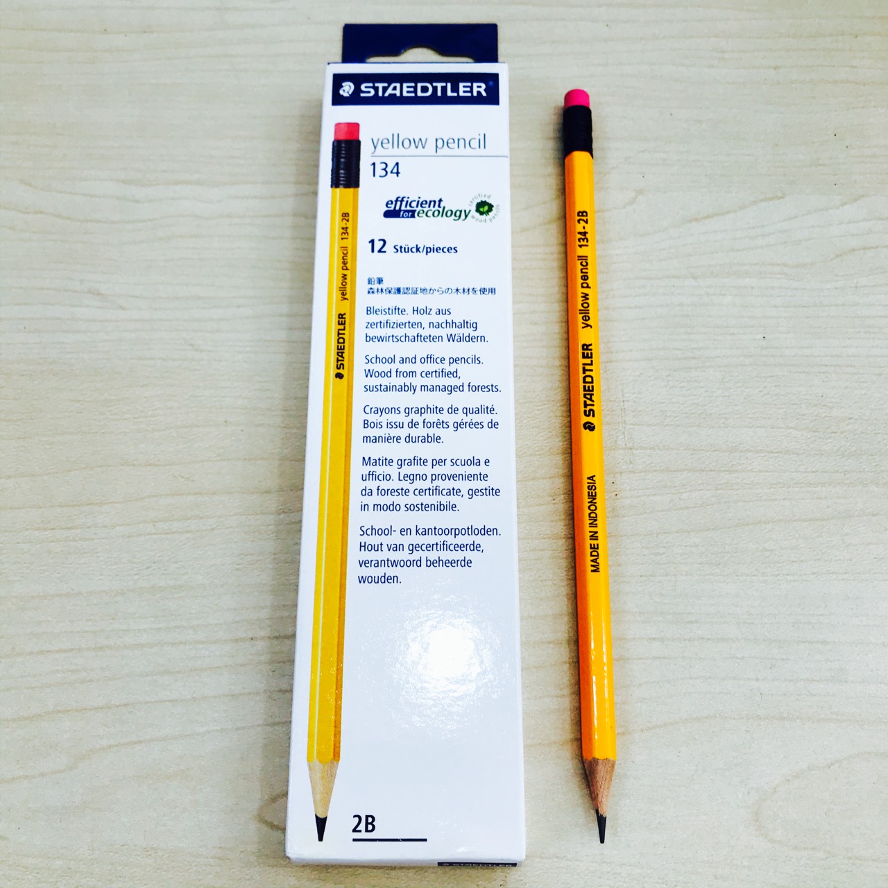 Hộp 12 cây bút chì Staedtler 134 độ cứng 2B