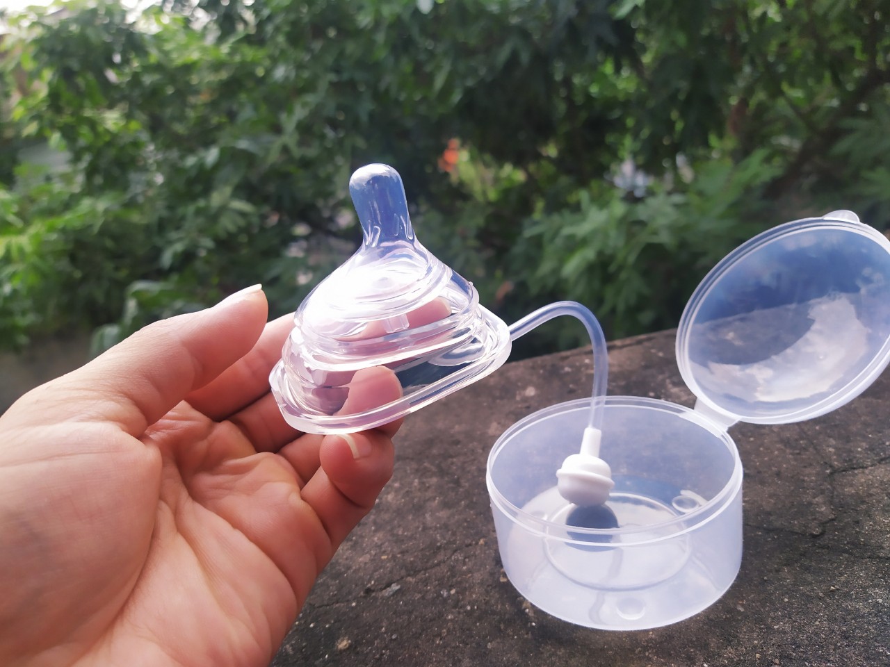 Núm tập hút kèm van chống sặc bình sữa Hegen (Có hộp đựng)