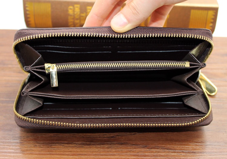 Ví Clutch Da BB Kẻ Sọc Sang Trọng