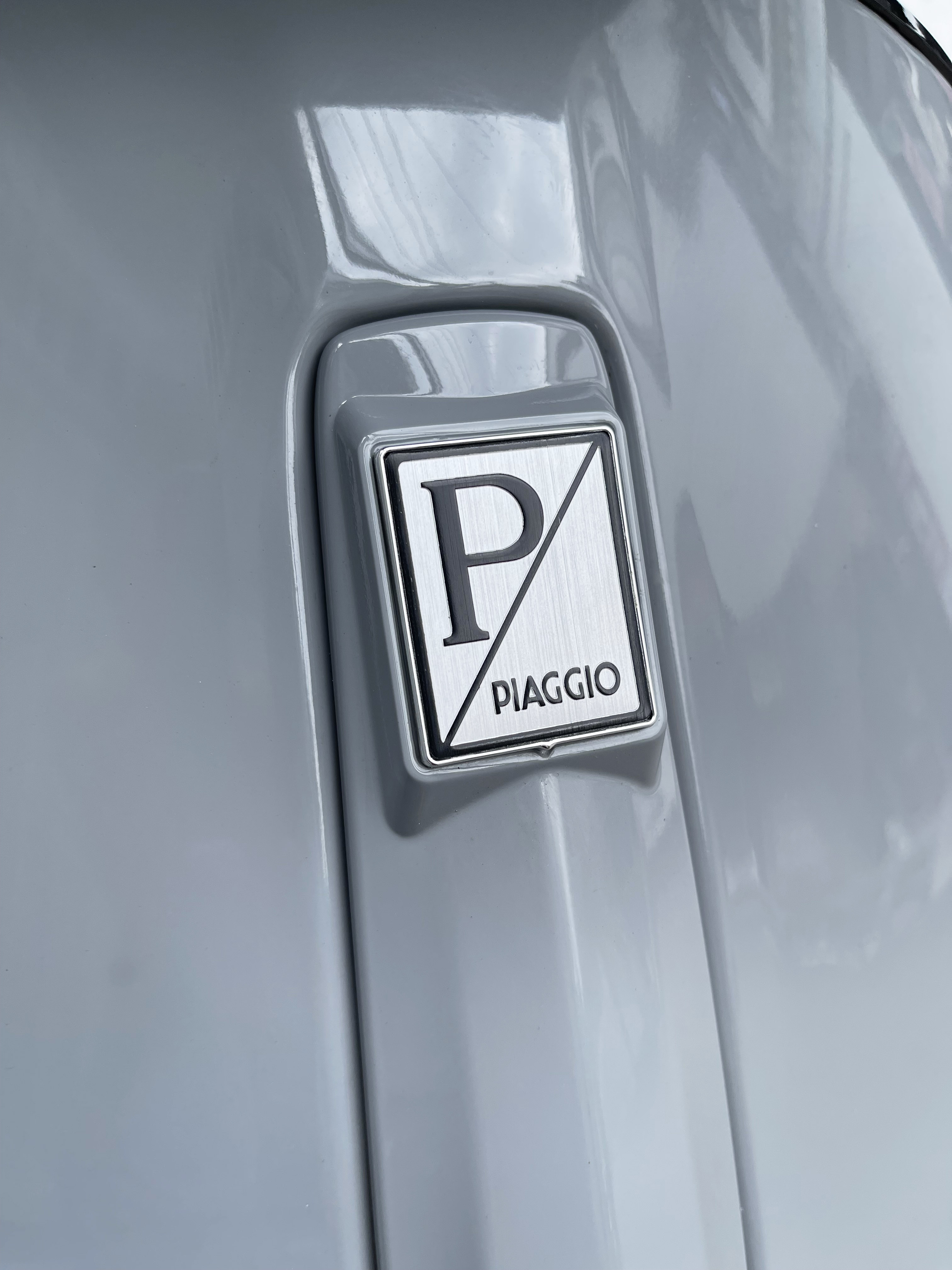 Logo kiểng Vespa