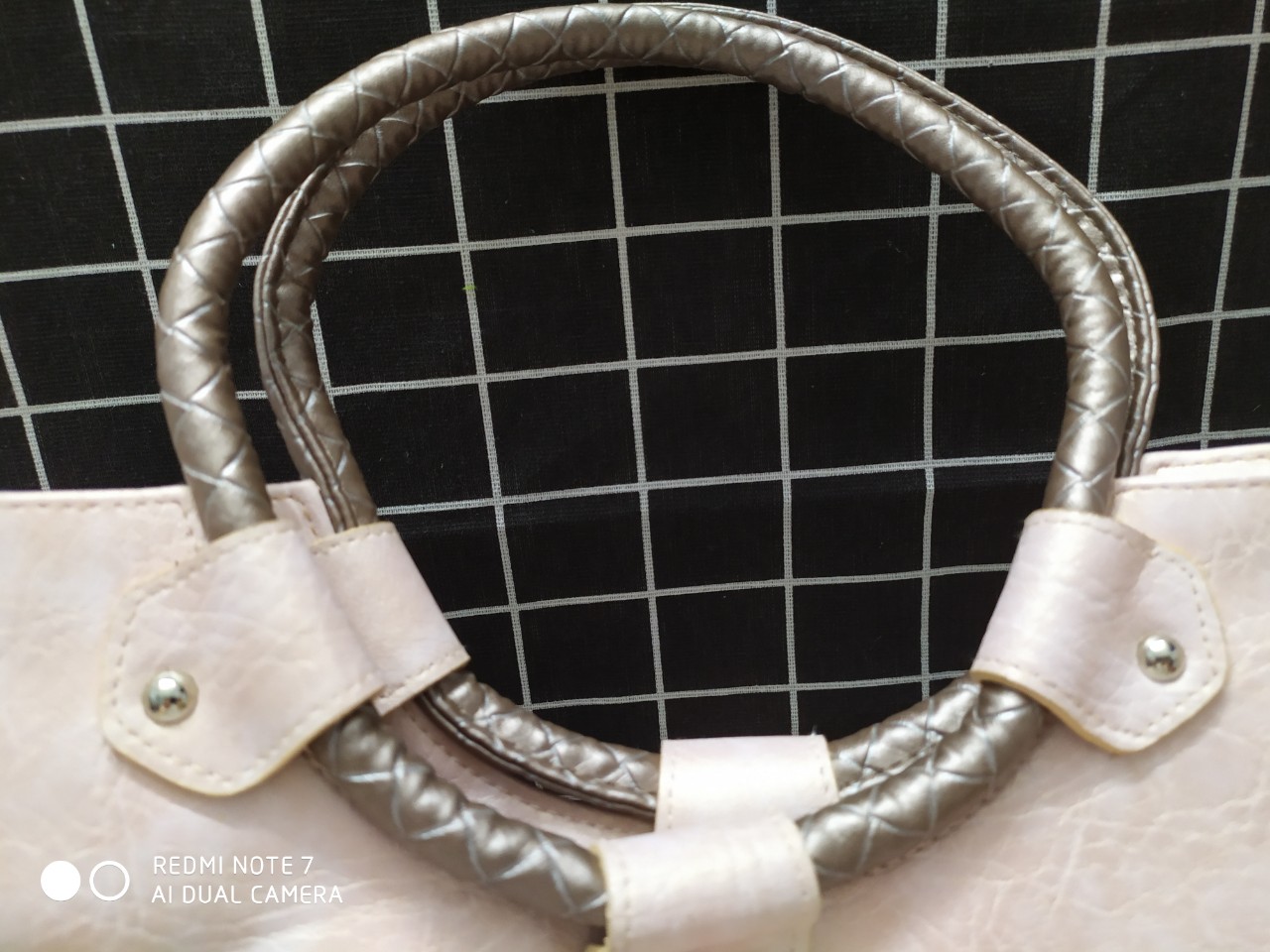 Túi da màu hồng phấn secondhand, hàng si