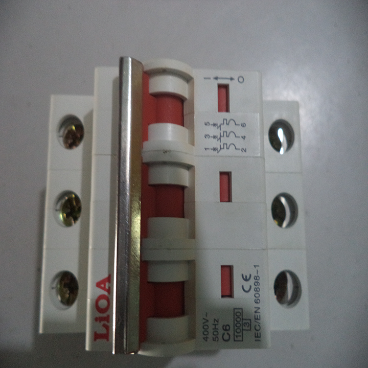 Cầu dao tự động aptomat 3 pha Lioa 63A,32A,16A,10A,6A (Aptomat 3 cực)