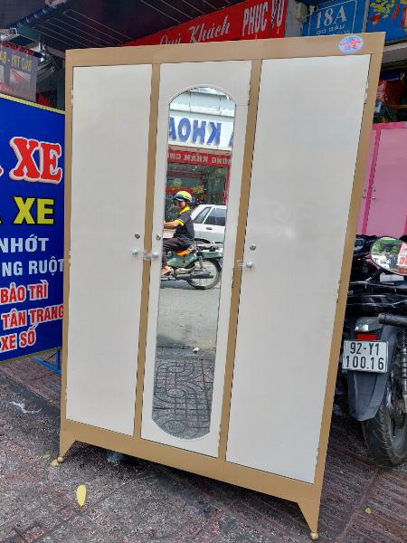 Tủ sắt đựng quần áo cửa ngang 1m2 cao 1m8 màu xanh dương trắng