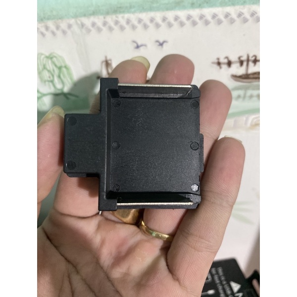 Đế đúc pin makita 14.4v -18v siêu cứng