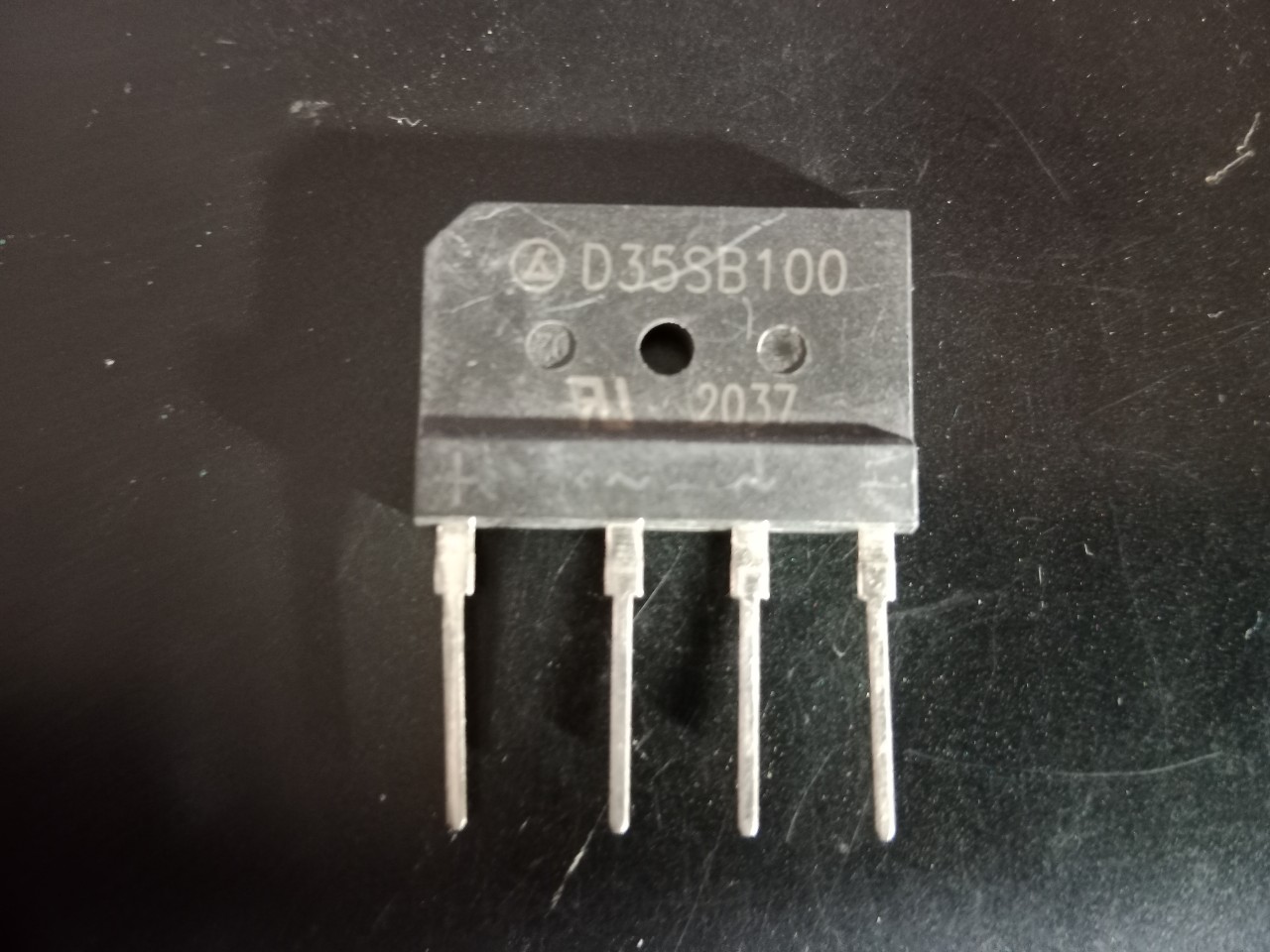 ĐI ỐT CẦU D35SB100 35A 1000V MỚI