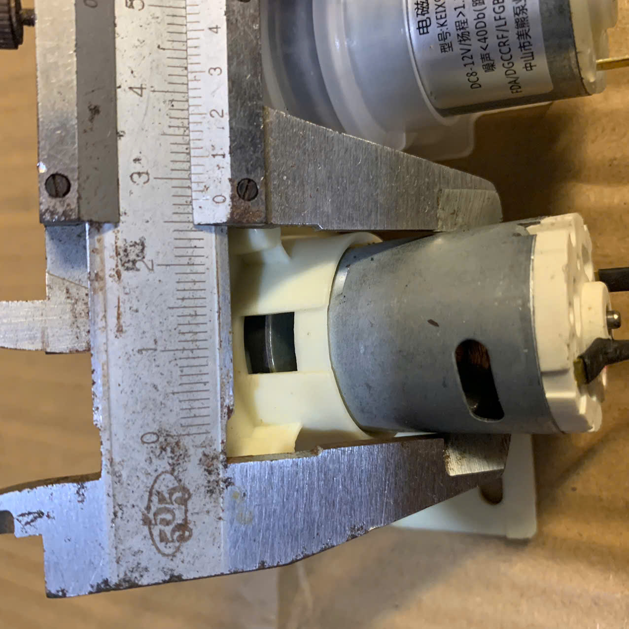 Bơm mini - mô tơ bơm nước bình thủy 8-12v