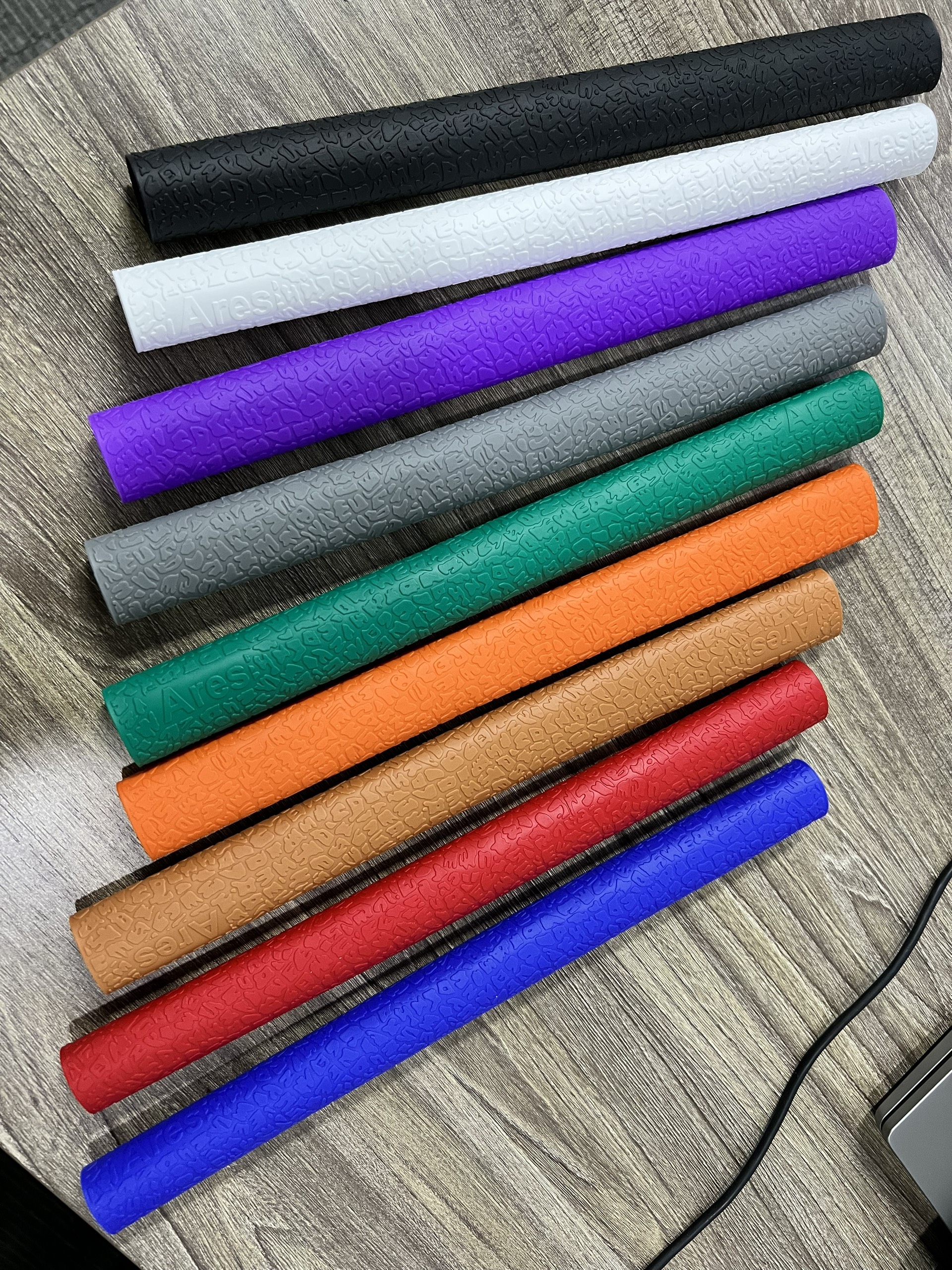 Ruốc ARES Grip câu lạc bộ