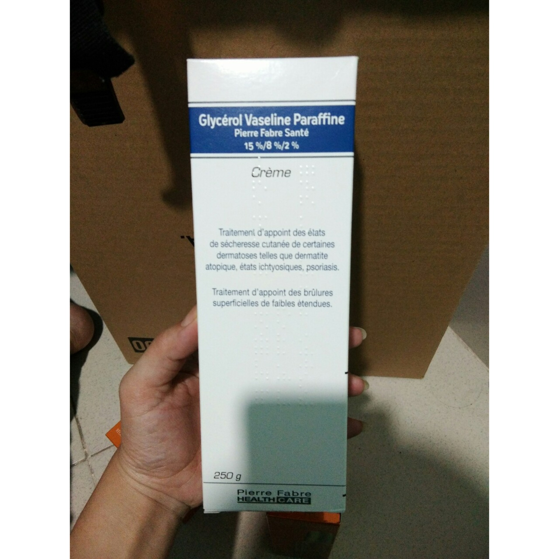 Kem nẻ, chàm cho trẻ từ sơ sinh Dexeryl Pháp 250g