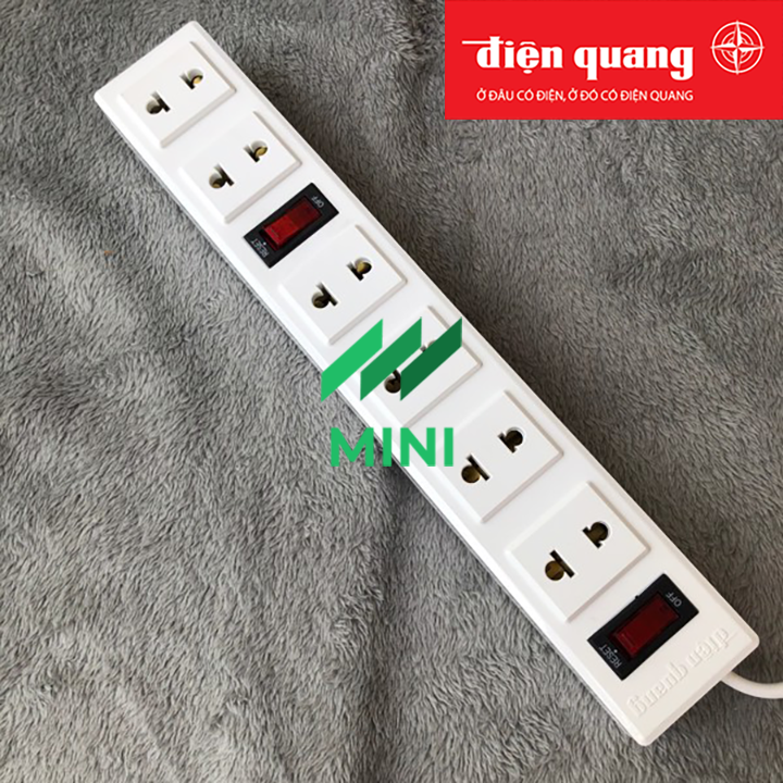 Ổ cắm Điện Quang 001A-01 (6 lỗ 2 chấu)