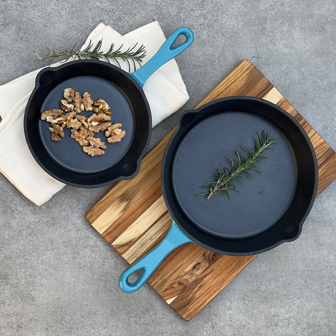Ocoreo cast iron skillet 16-20-26 size with nozzle and depth 20-25 size-nationwide freeship
