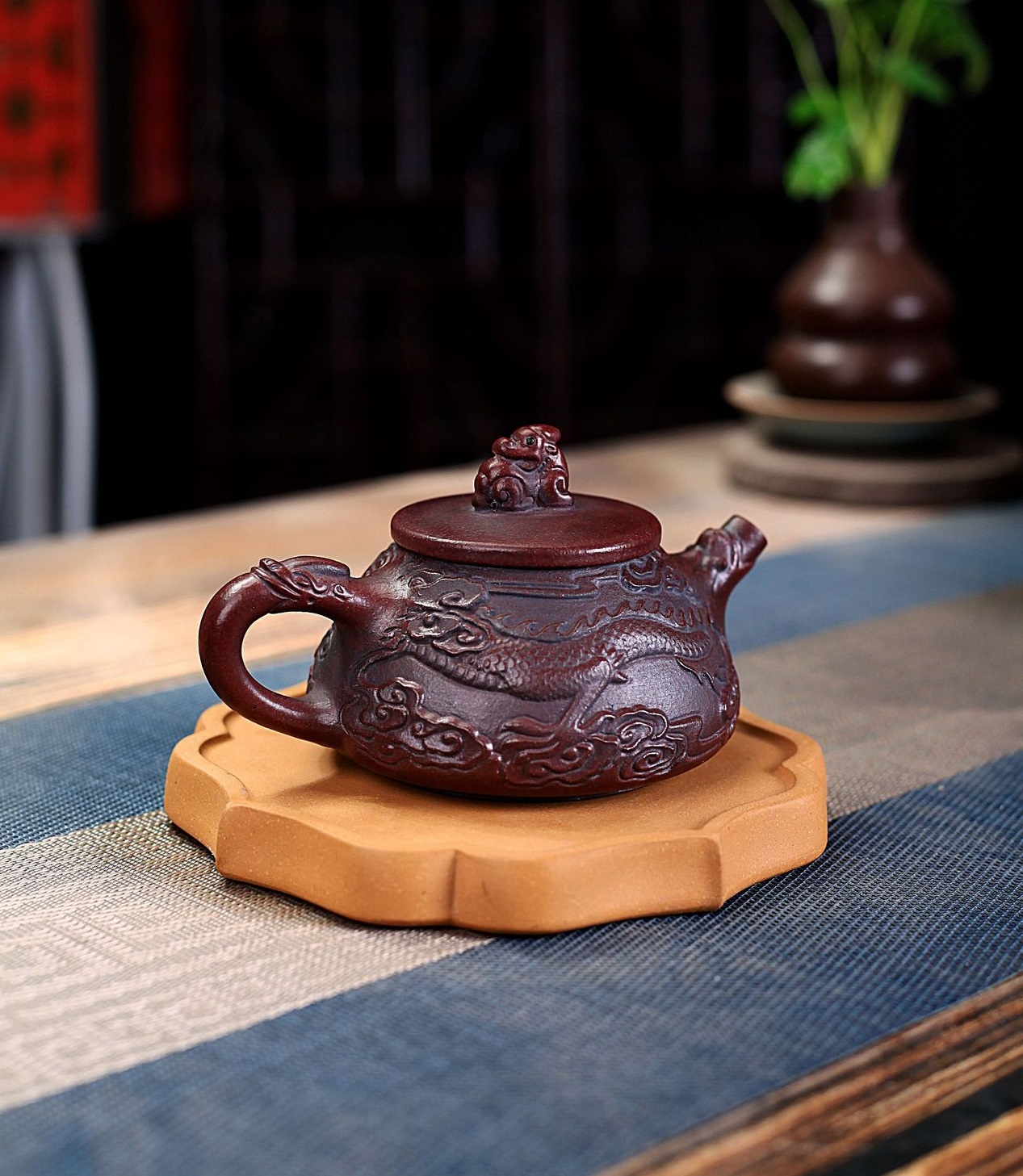 Ấm Tử Sa Nghi Hưng Thạch Biều Bàn Long 270 ml (Cổ Đồng Nê)