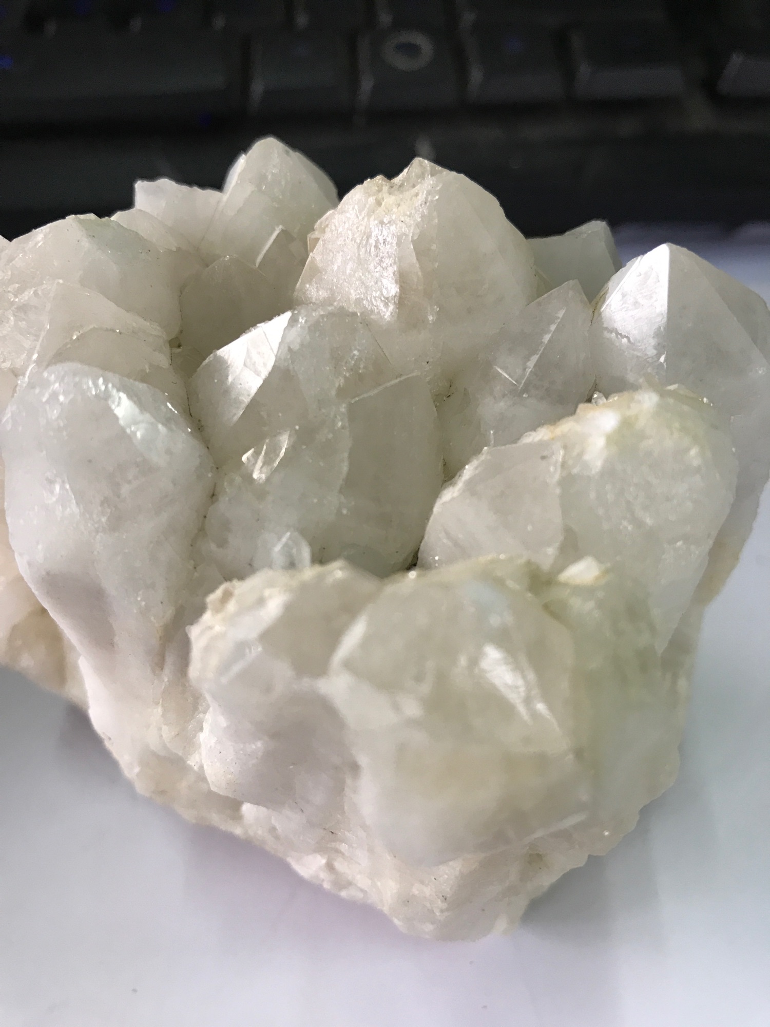 Đá Thạch Anh nguyên khối 800g