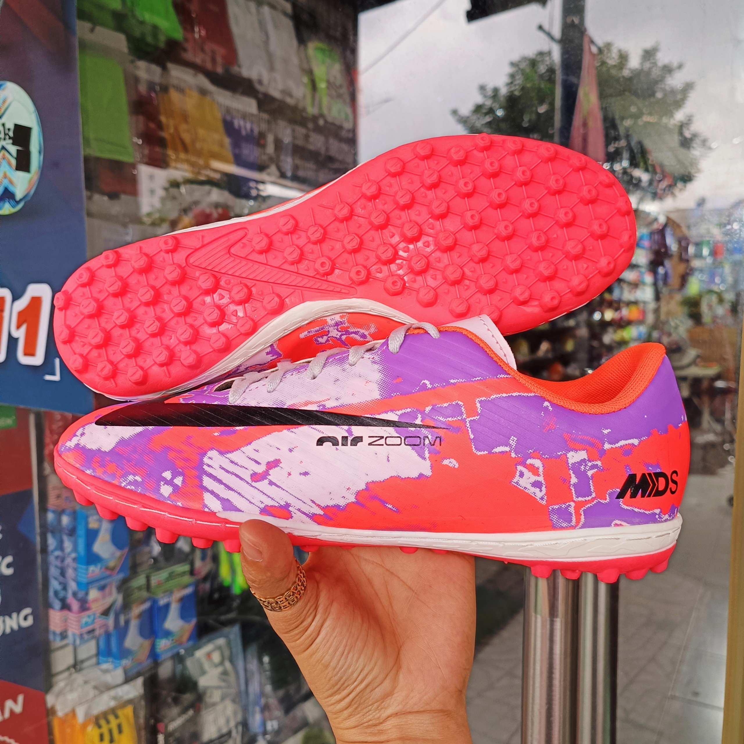 giày đá bóng Vapor 15 winpro tf ( tặng khâu đế + tất + túi rút + hộp )