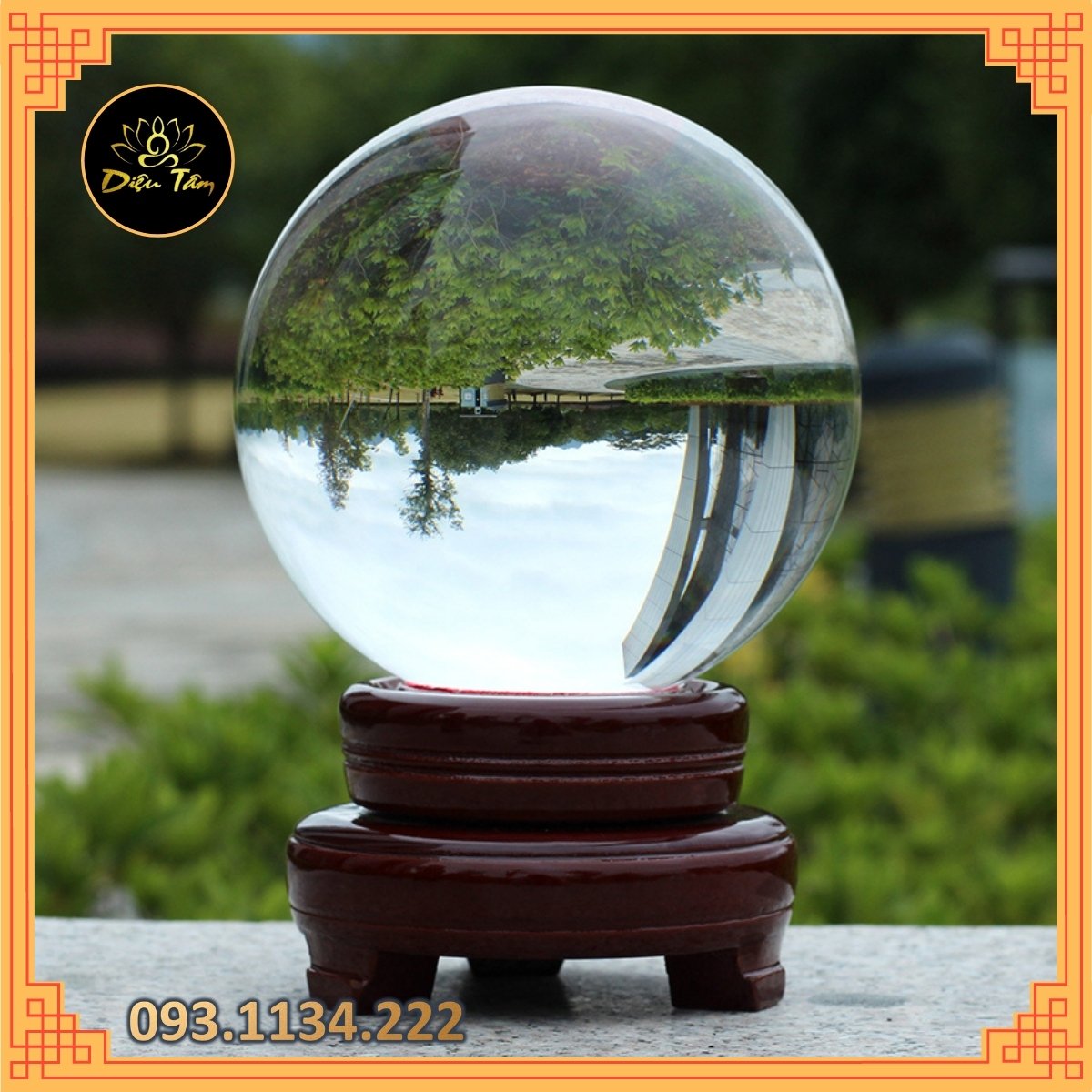 Sphere feng shui crystal white in
