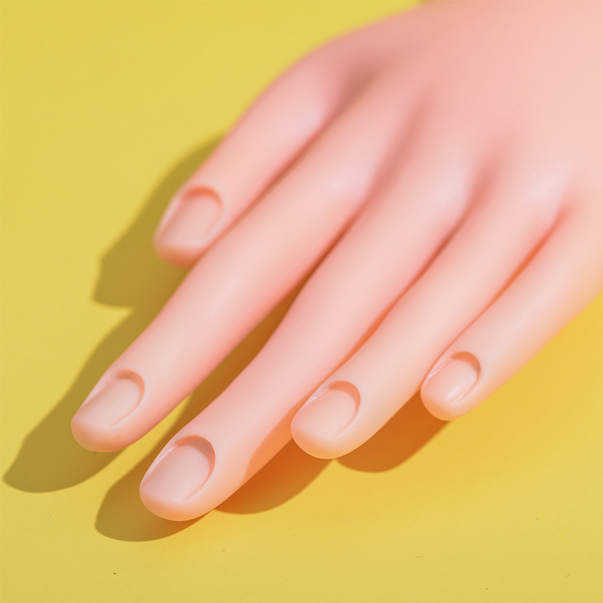 Bàn tay giả silicon tập làm nail