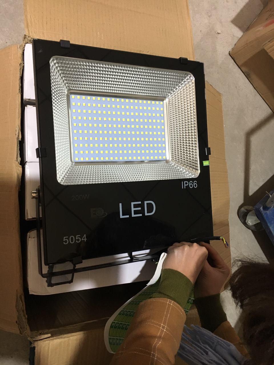 Đèn led pha IP65-Chip led SMD 200W