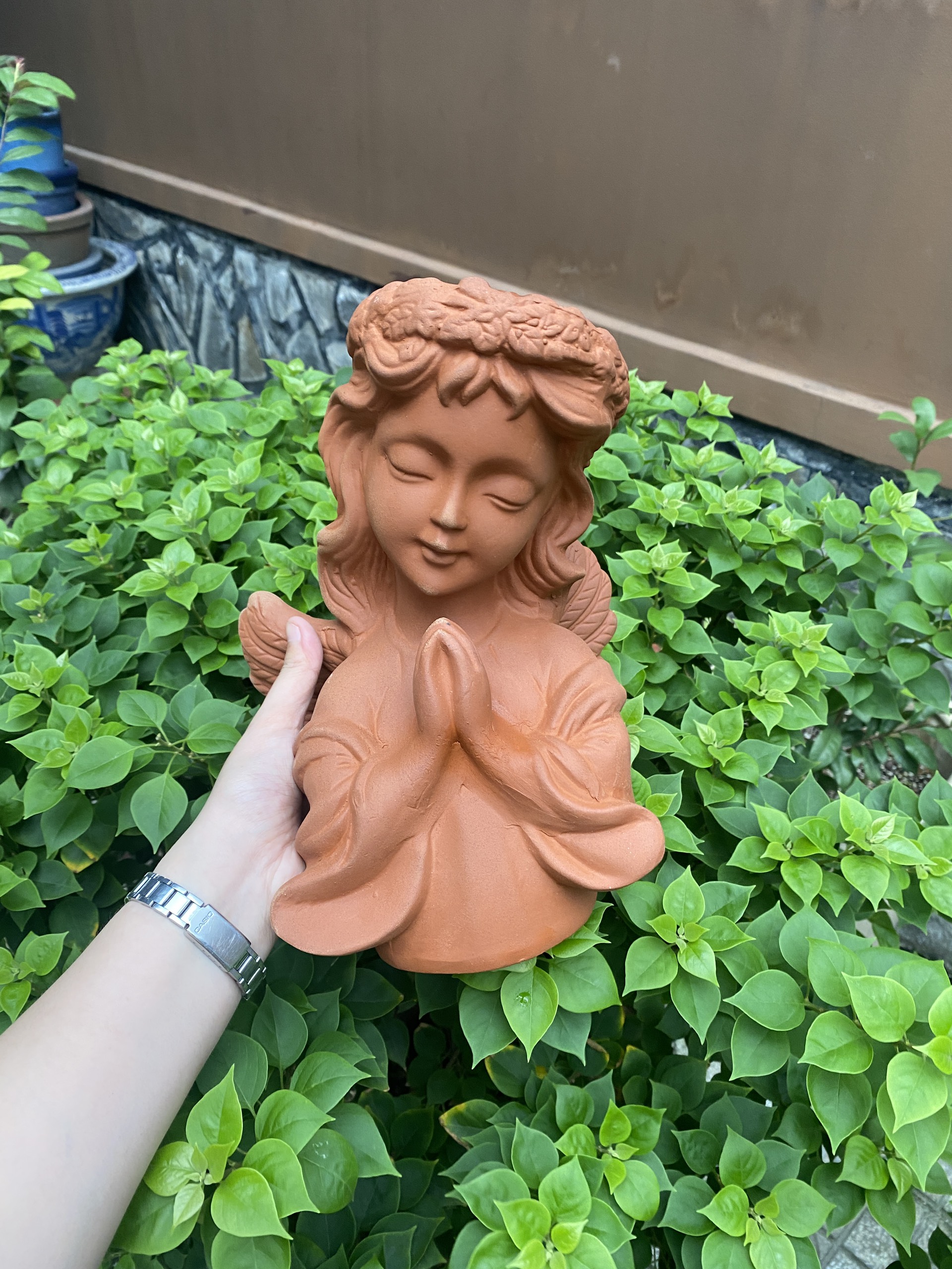 Chậu đất nung - Chậu trồng sen đá, xương rồng - Chậu thiên thần cầu nguyện miệng 11cm cao 25cm