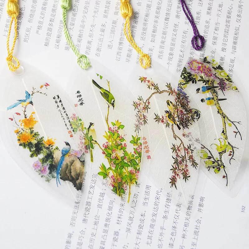 Ngân lá bookmark chặn sách cổ trang