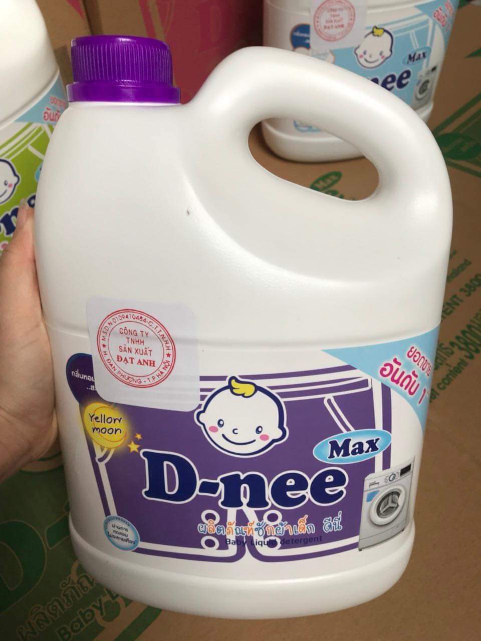 Nước giặt Dnee max 3800ml màu hồng
