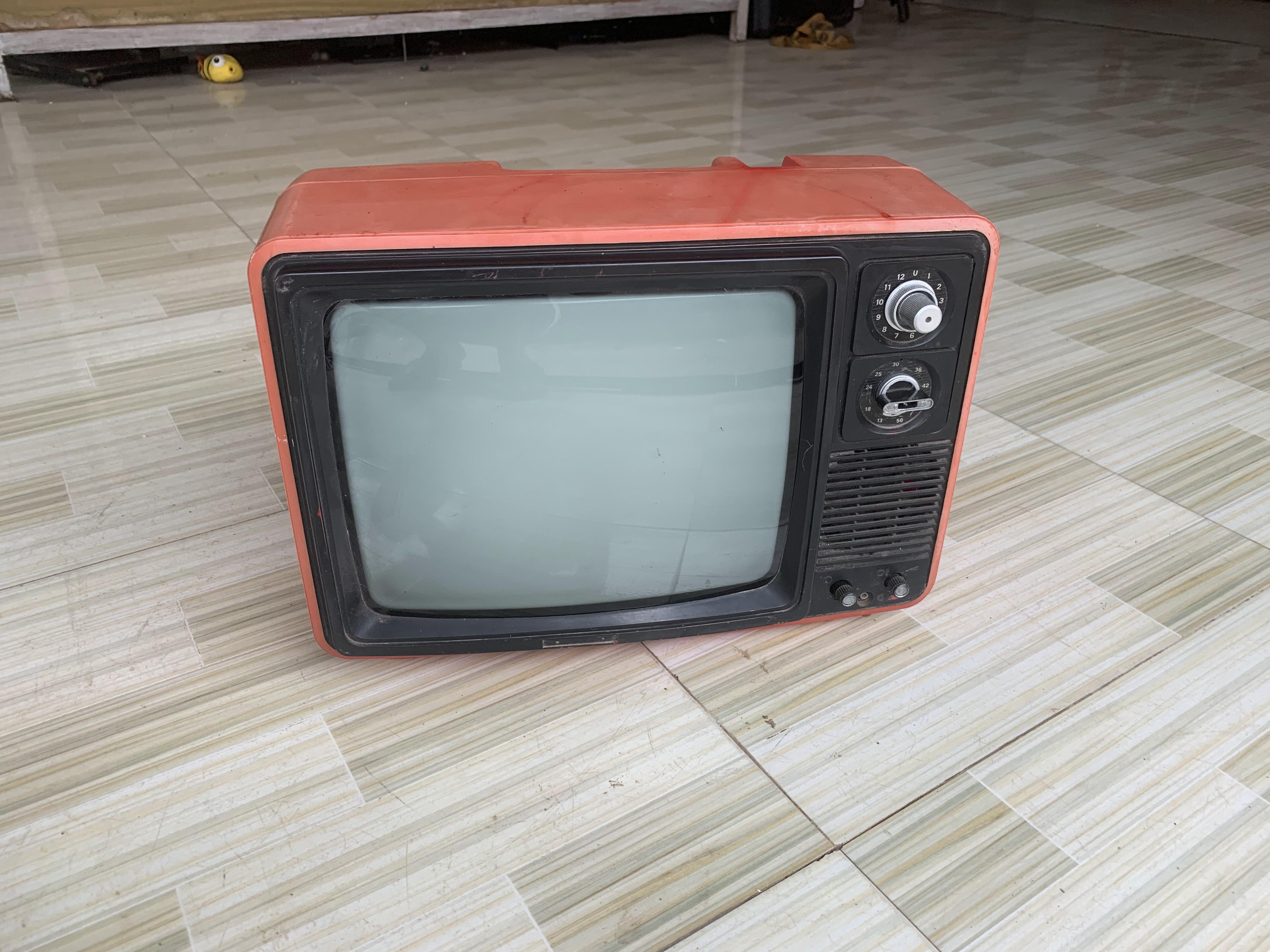 Tivi trưng bày DECO xưa đỏ 14 in