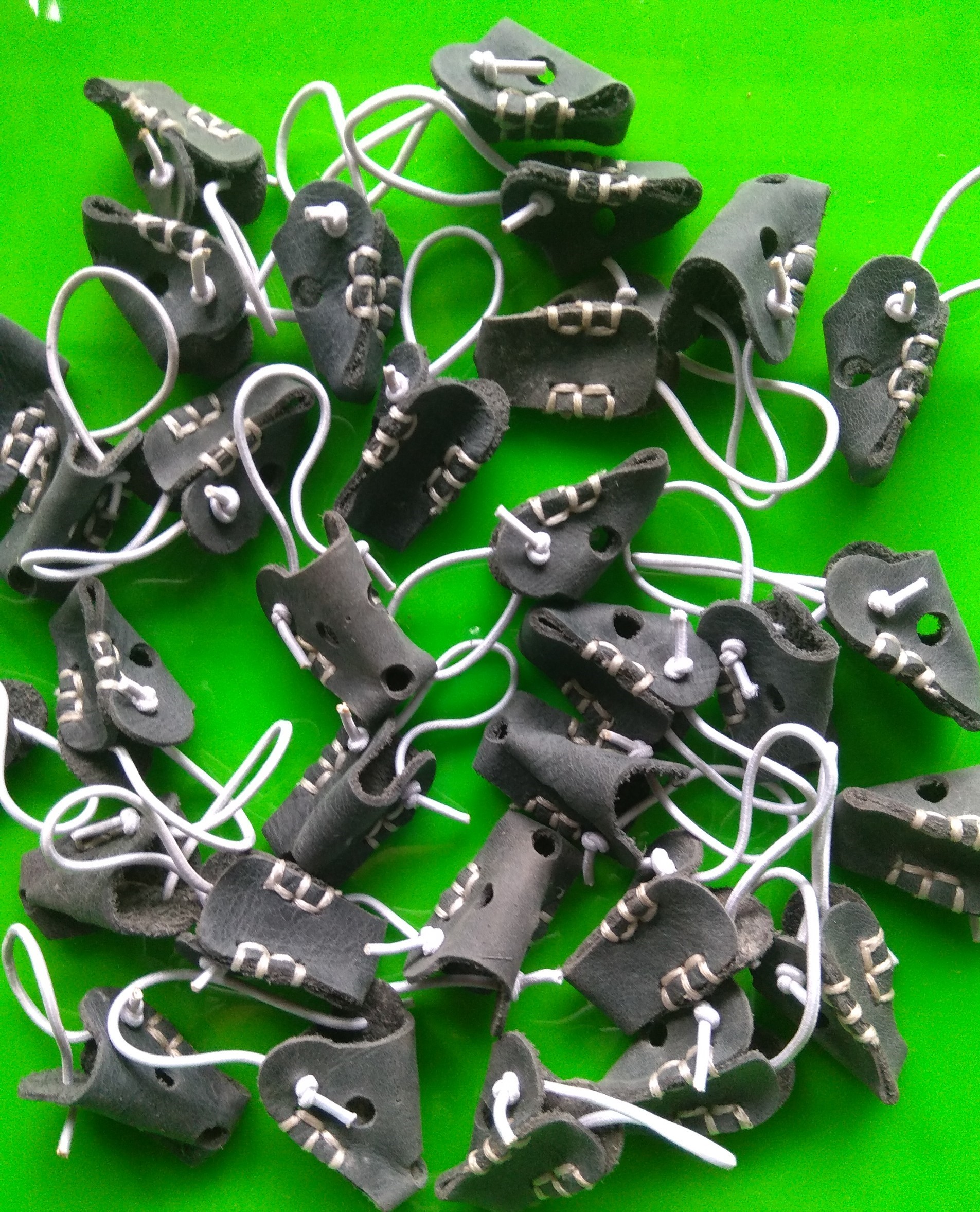 BỊT MỎ GÀ ĐÁ - 1 BỘ 2 CON GÀ