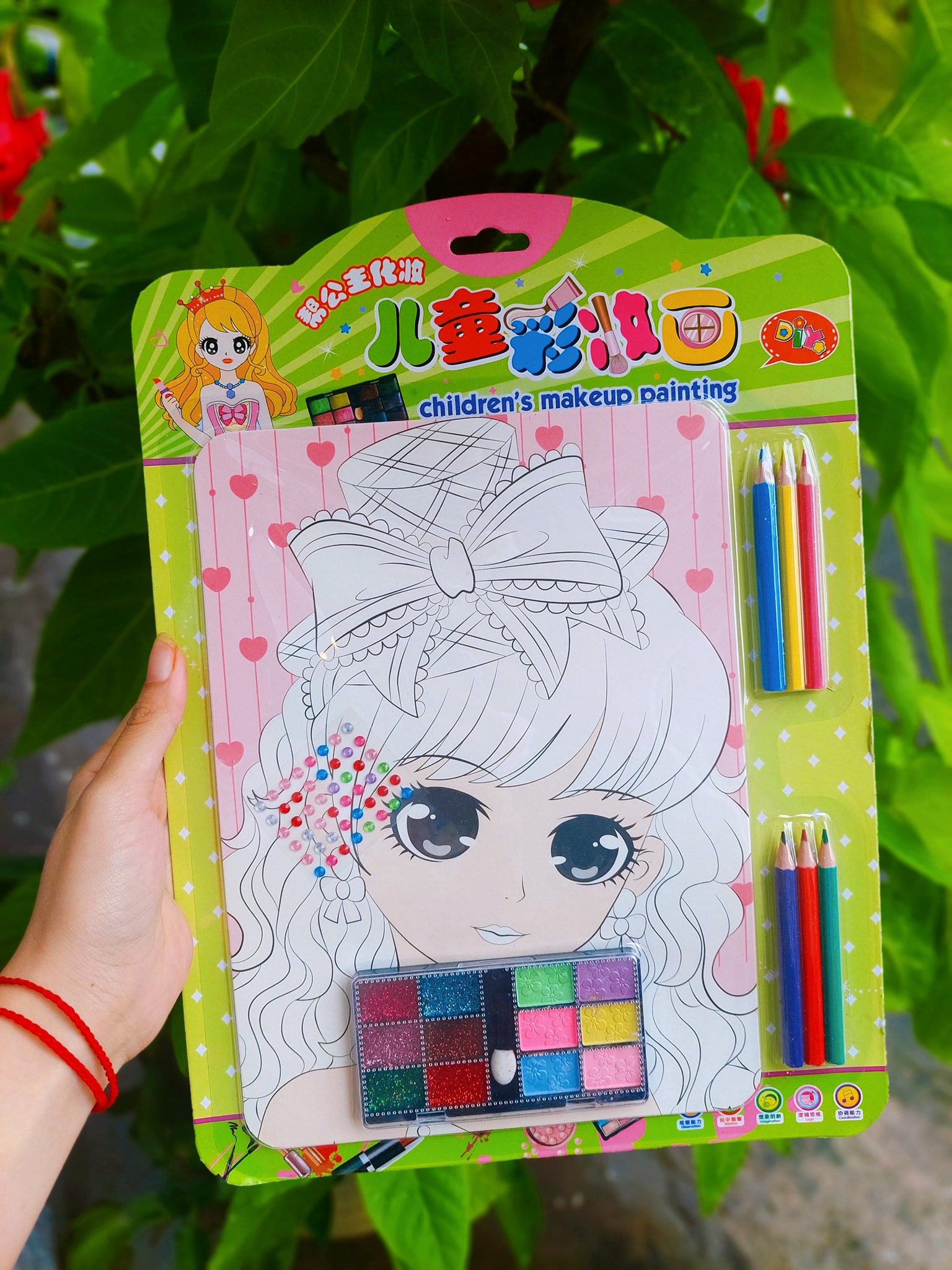 TRANH TRANG ĐIỂM CHO CÔNG CHÚA