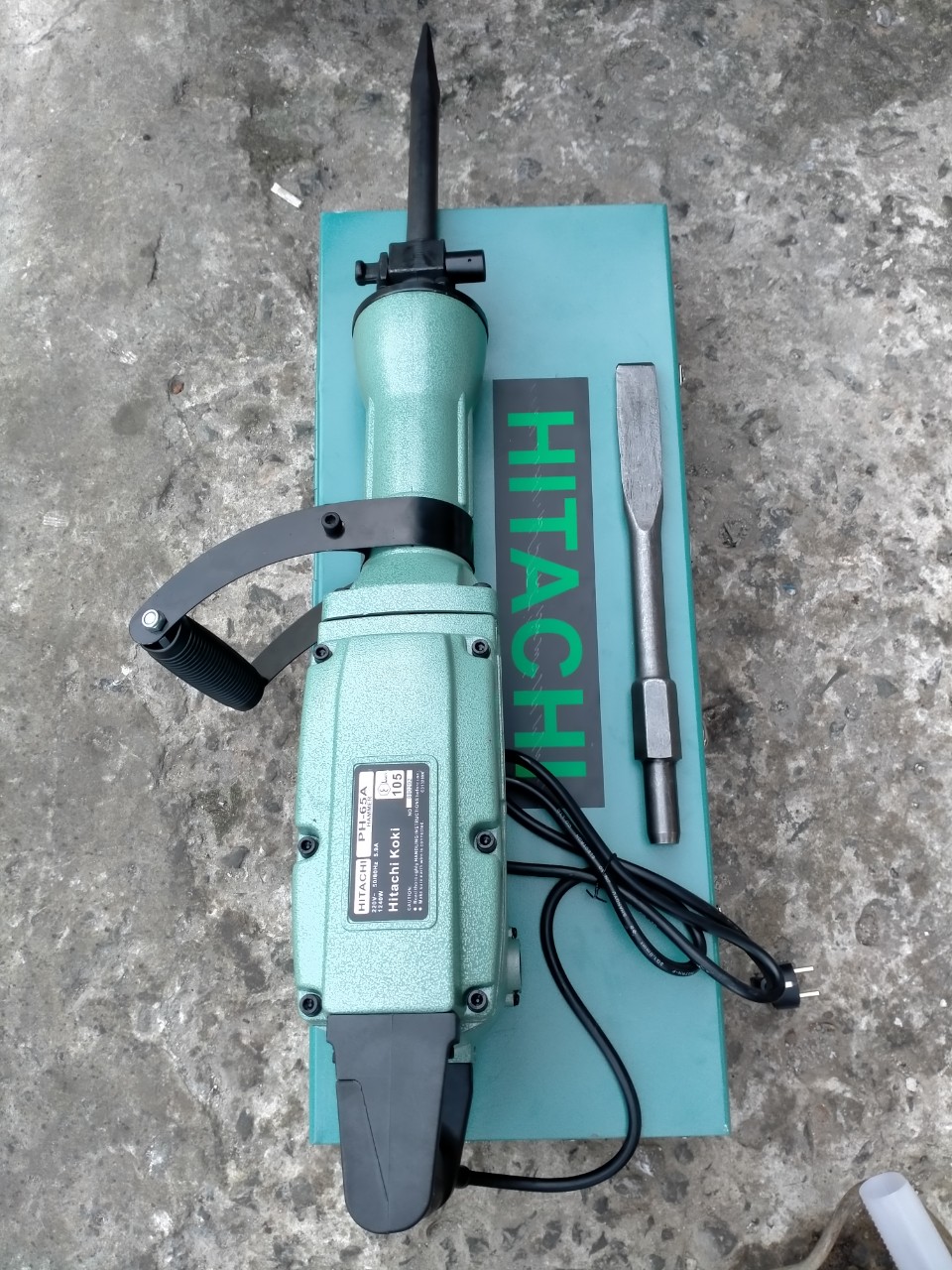 Máy đục bê tông 30mm HITACHI
