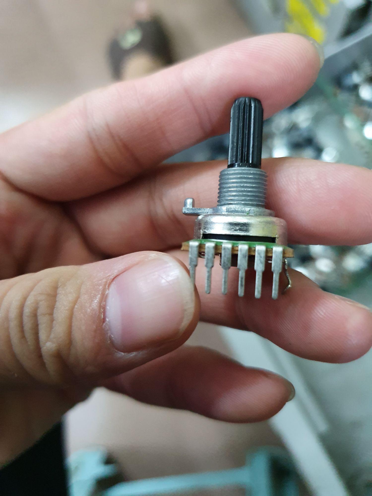 5 chiếc chiết áp 6 chân 1 hàng 100k