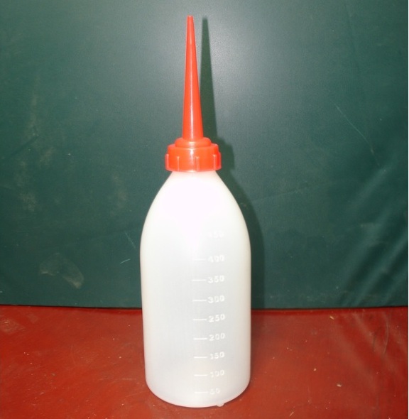 Bình tra dầu máy có chia vạch 500ml - Nắp đỏ