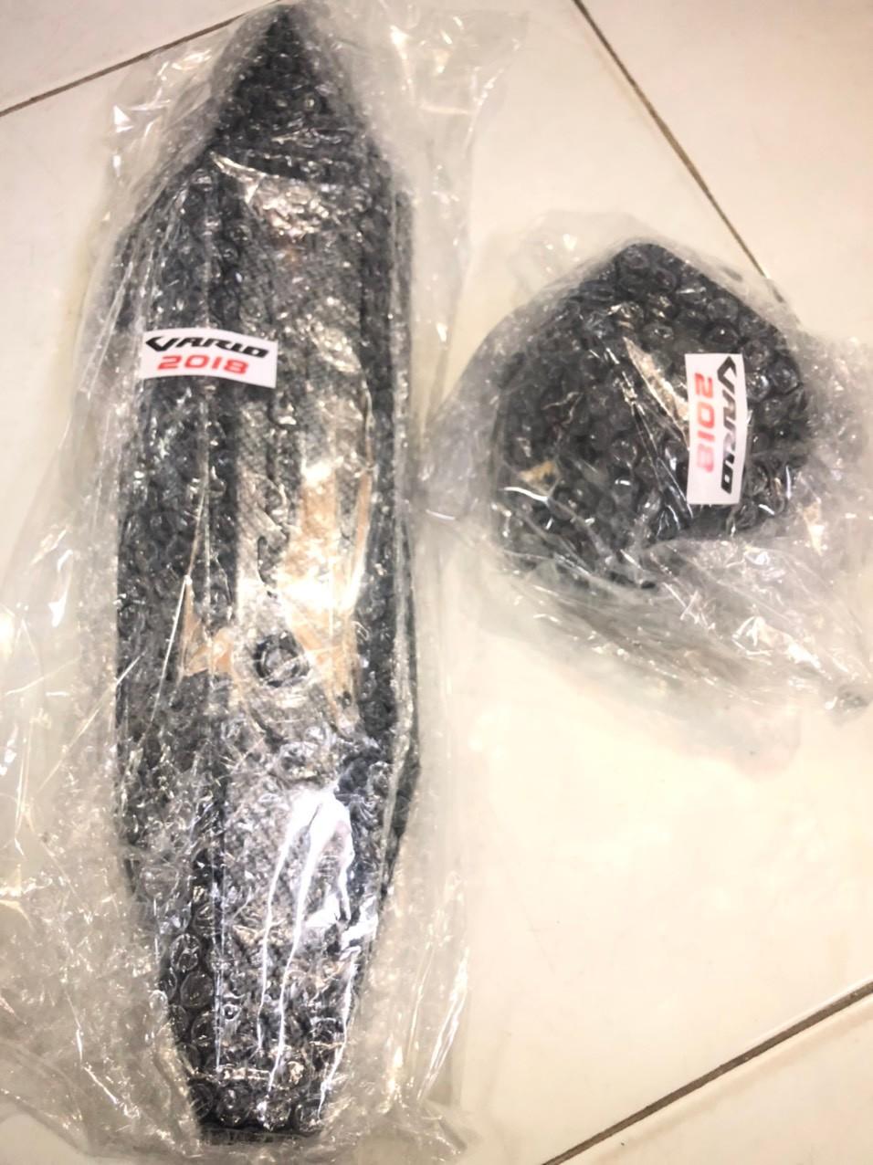 Ốp pô Đít pô Vario 2018-2020 Carbon