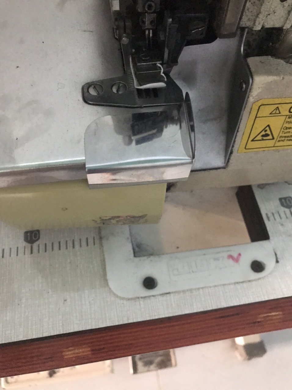 Cữ Chống Chém Vải Máy Vắt Sổ Công Nghiệp.