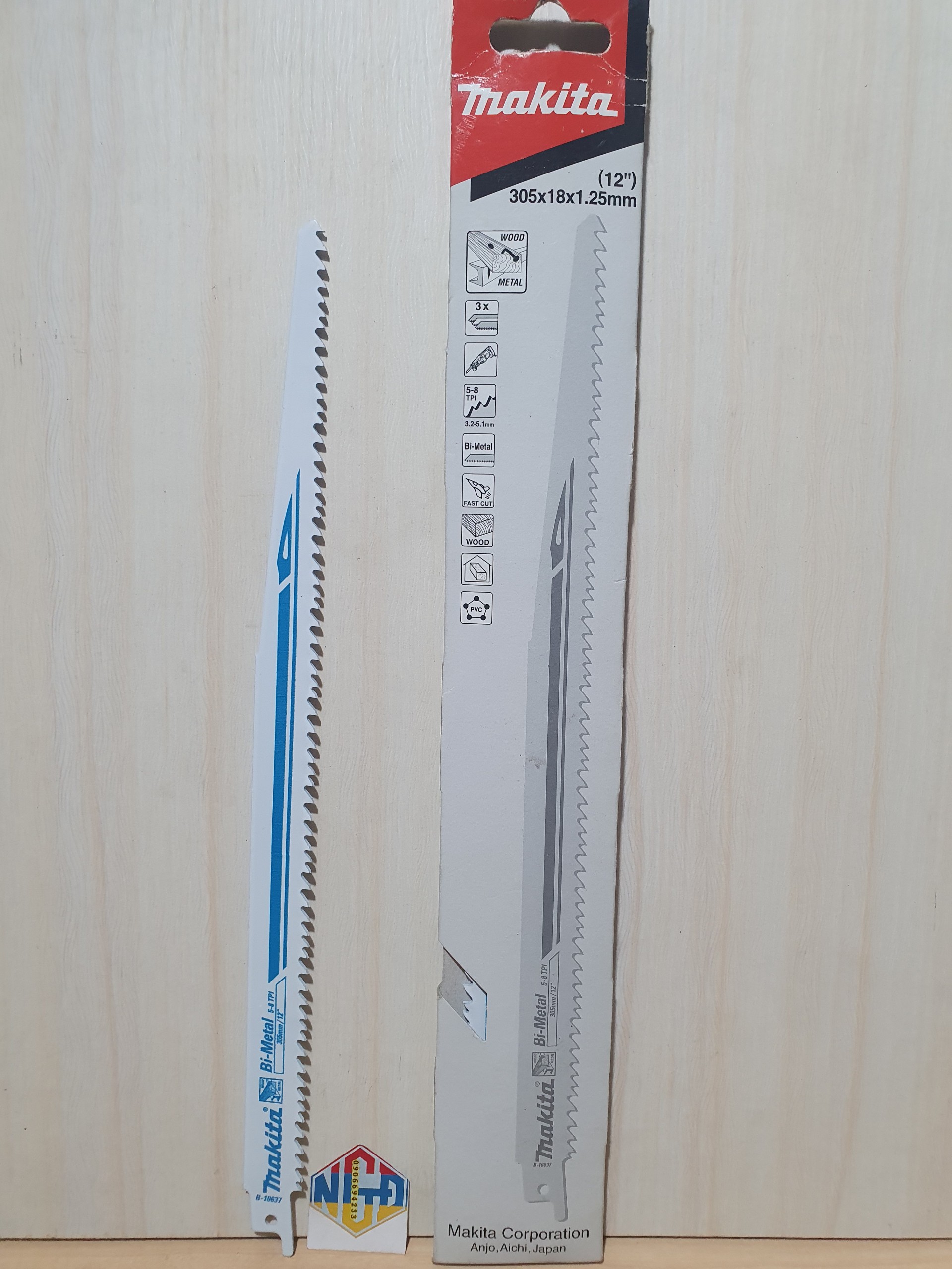 Lưỡi cưa kiếm cắt gỗ có đinh 305mm makita b-10637