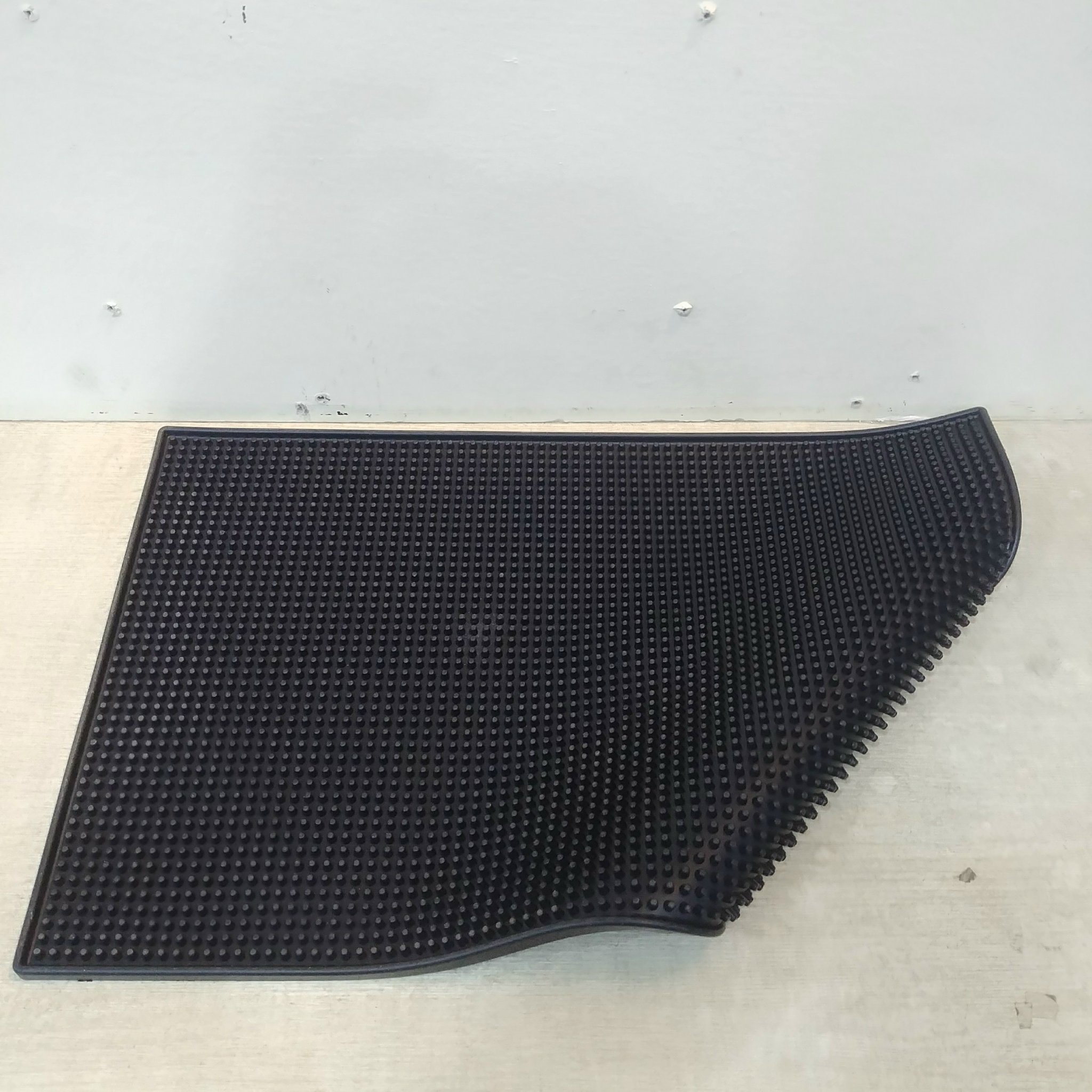 [HCM]THẢM BAR THẢM LÓT CAO SU QUẦY BAR 30X45 CM