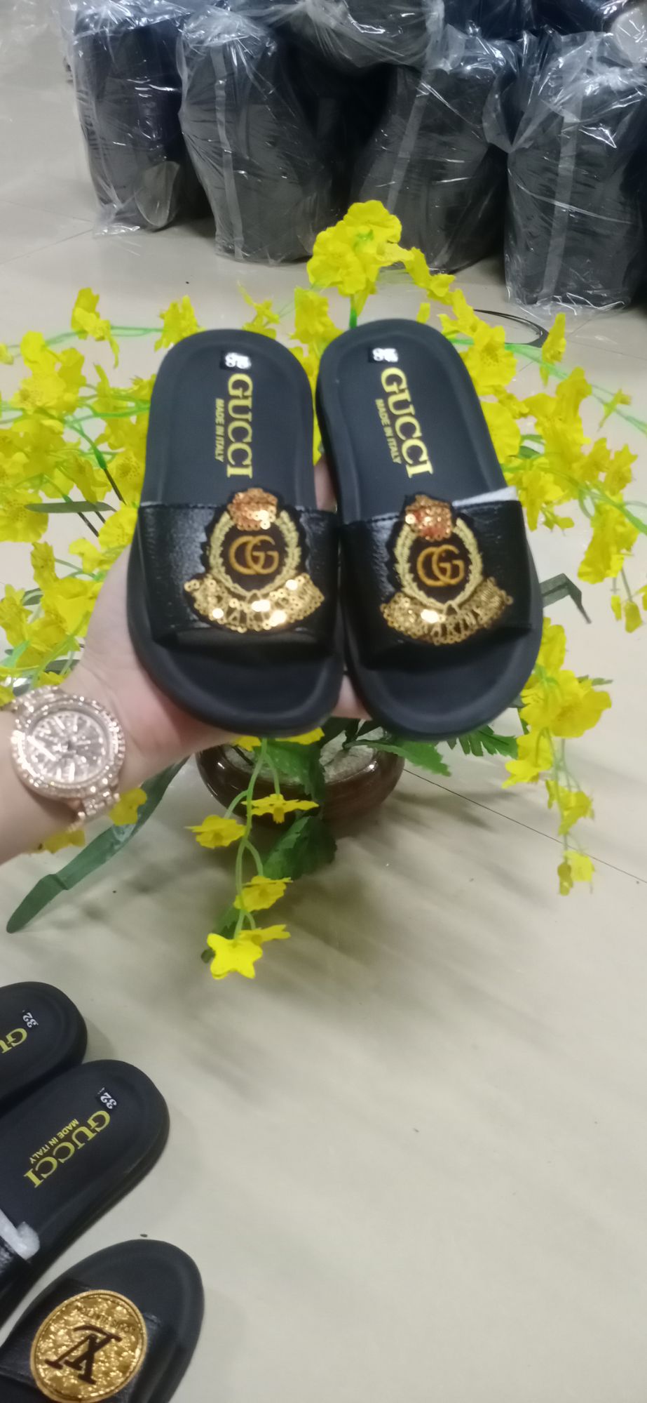 SALE sốc dép quai ngang da nam học sinh tiểu học dép trẻ em, bé trai dép da cao cấp khâu liền đế đi được nước dép lê cho bé từ 3 tuổi đến 12tuổi