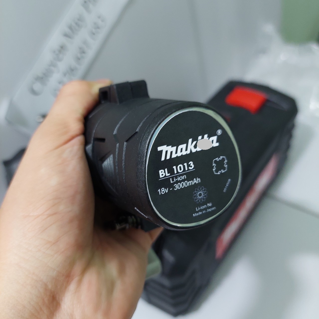 Máy rung ốp lát gạch MKT 18v - 6 cấp rung