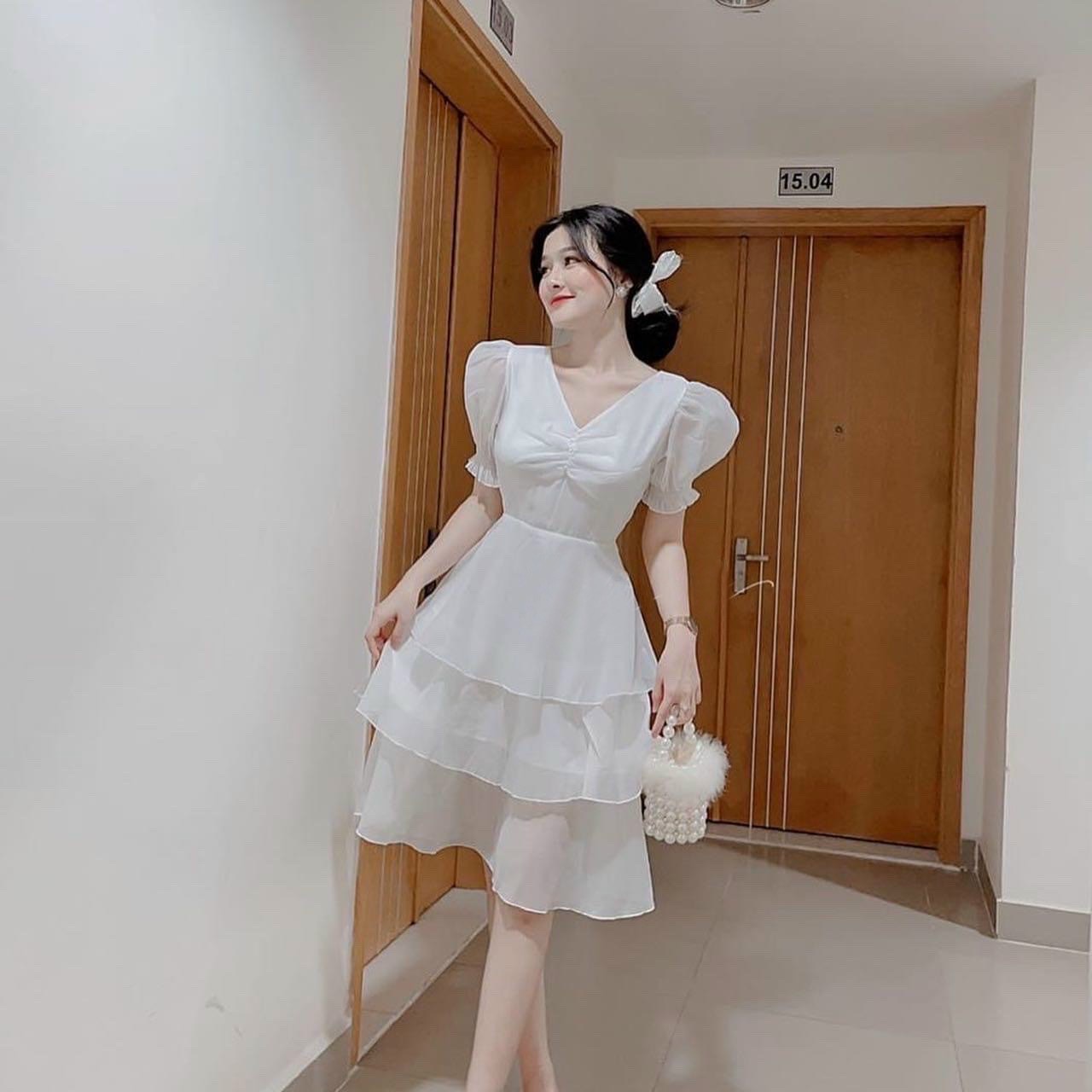 Đầm váy trắng nhúng ngực 3 tầng