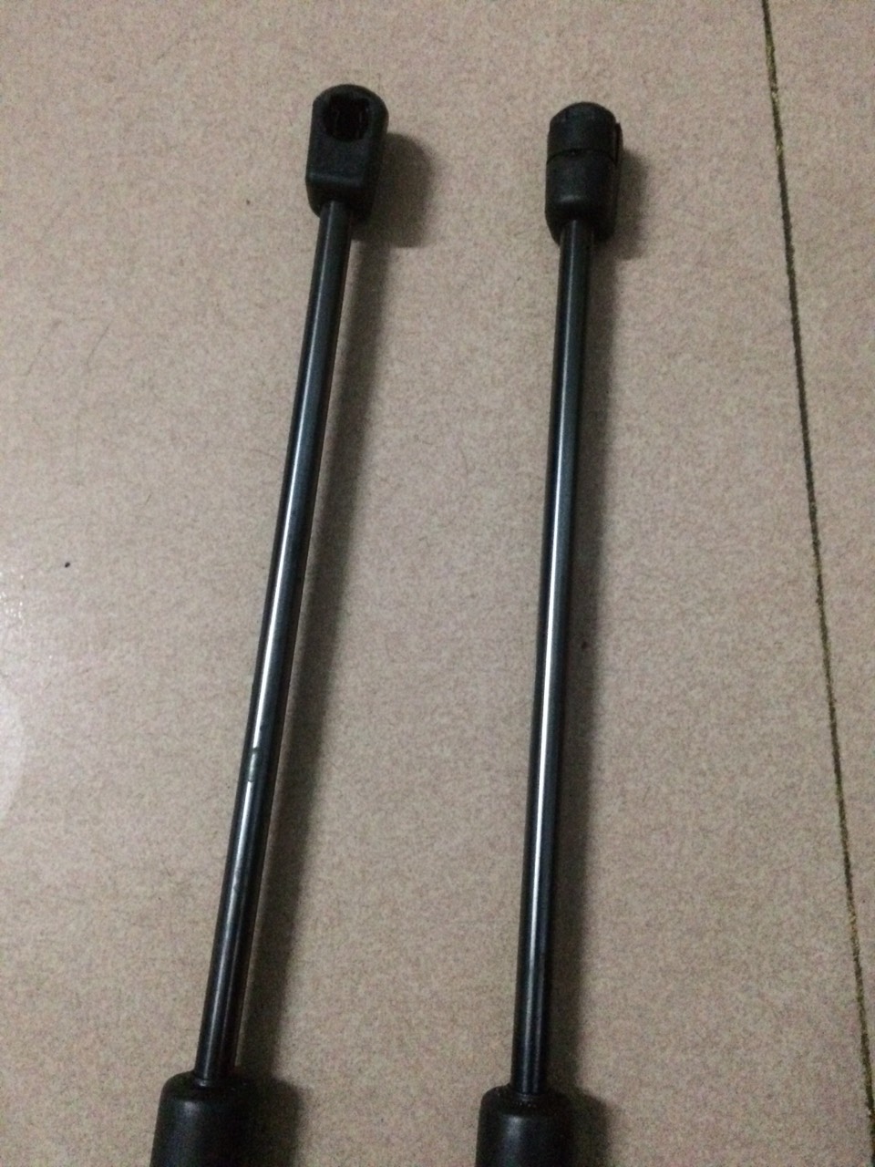 Ty chống cốp sau Getz ( Giá bán 1 chiếc) HQ