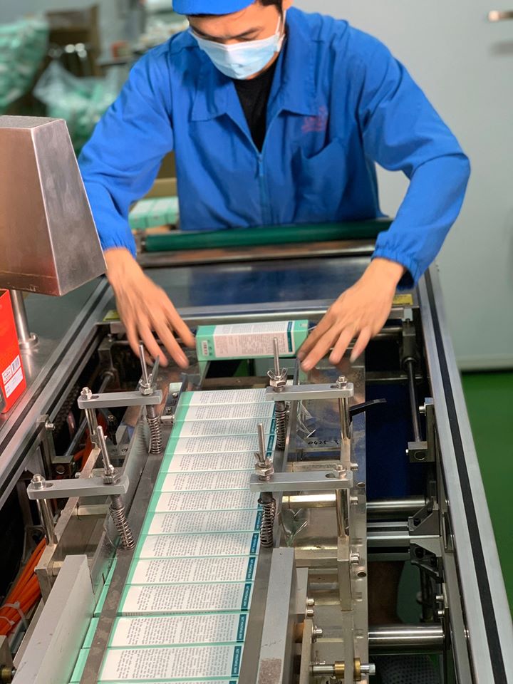 lro'cre xịt khoáng