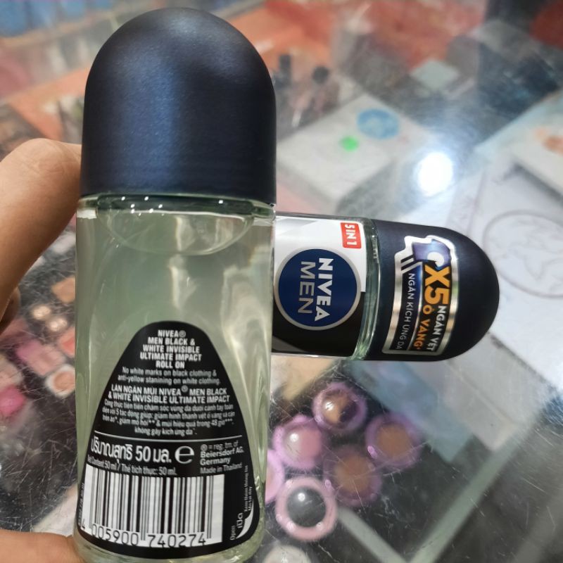 Lăn ngăn mùi Nivea Men Invisible For Black & White 50ml