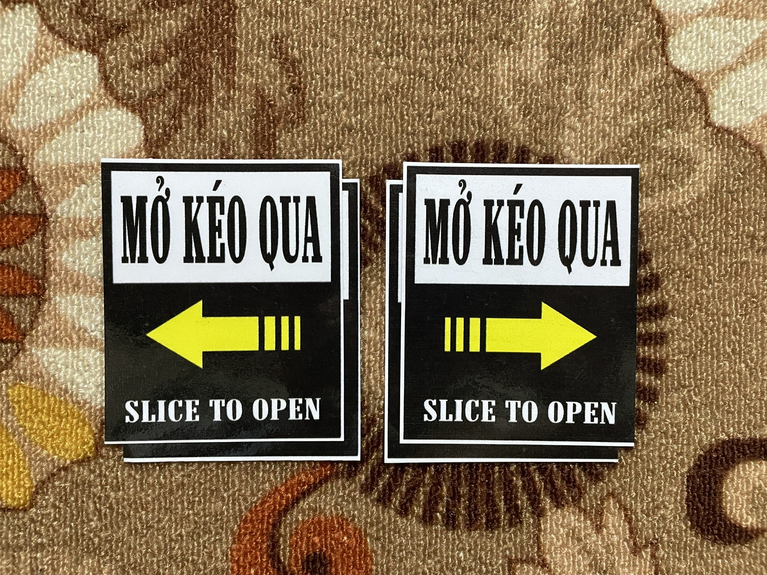 COMBO 2 MIẾNG DECAL DÁN CỬA KÍNH ĐẨY VÀO KÉO RA