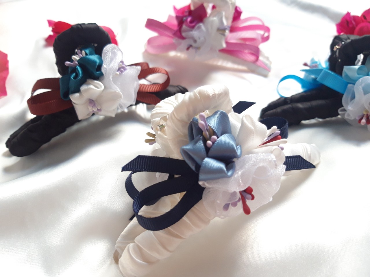 Kẹp Cua Dài Kèm Hoa Handmake