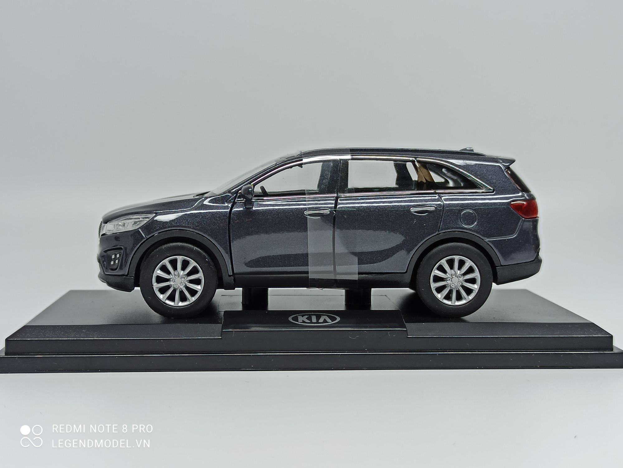 Mô hình xe Kia Sorento