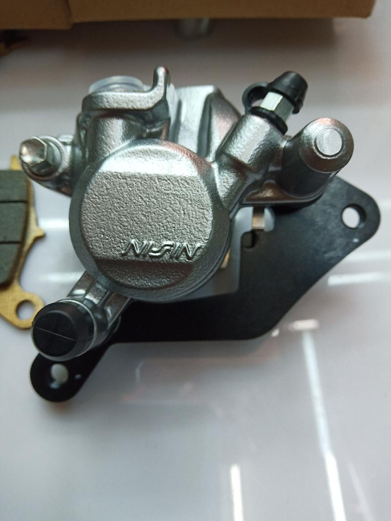 heo dầu trước wave S110 hàng zin màu bạc