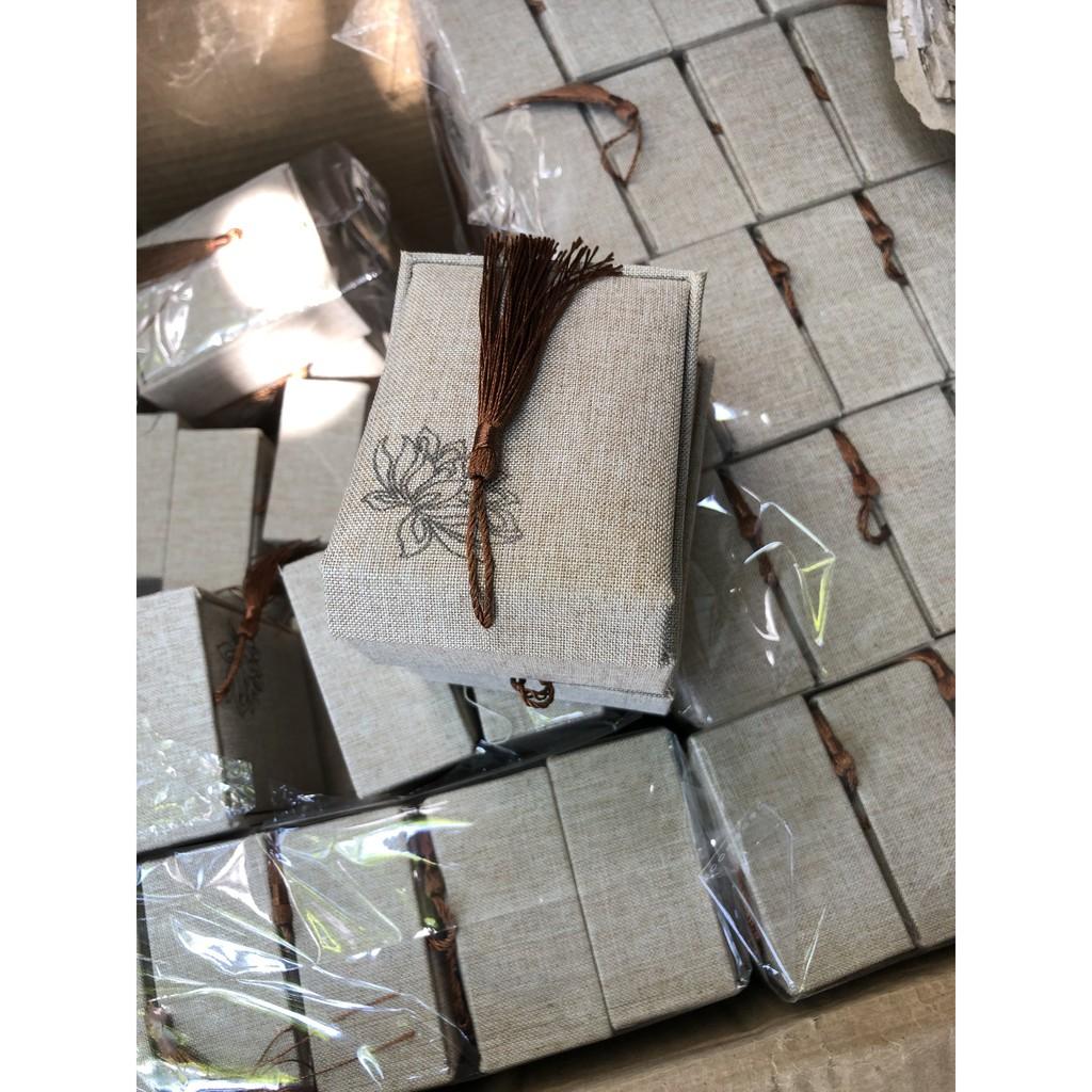 [FreeshipMAX] hộp gấm hoa sen